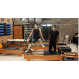 Aula de Pilates Aparelho para Iniciantes Aula de Pilates Aparelho para Iniciantes