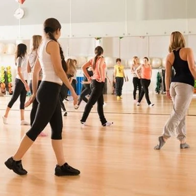 aula de zumba para perder barriga